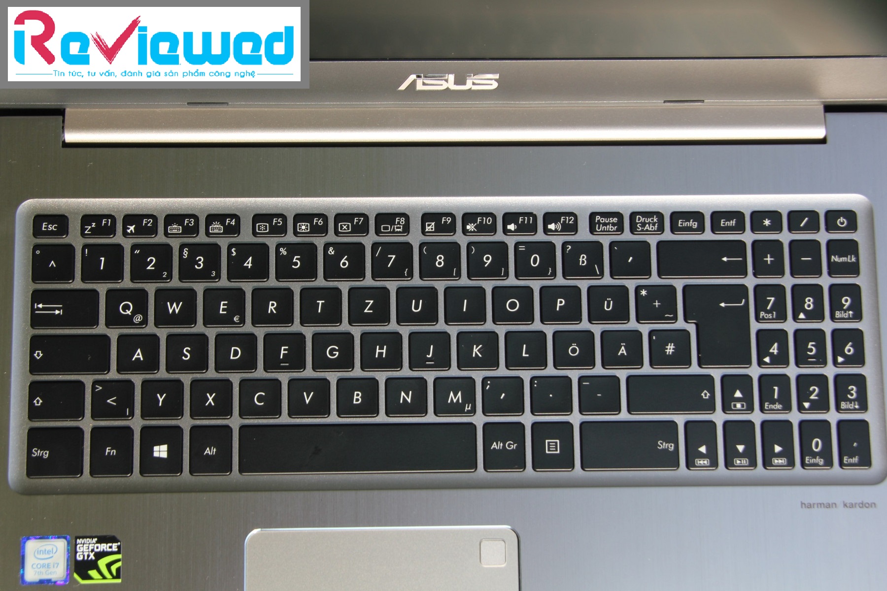 Đánh giá Asus VivoBook Pro 15: Phong cách và thanh lịch, Trang web tư vấn về máy tính xách tay
