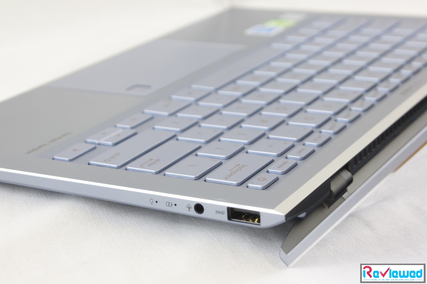 Đánh giá Asus ZenBook S13 UX392FN: Ngày càng tốt hơn, Chuyên trang tư vấn laptop