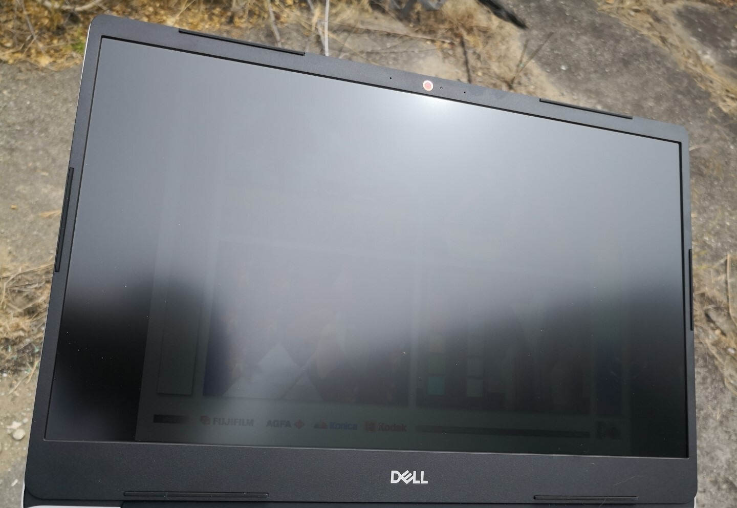 Đánh giá máy tính xách tay Dell Inspiron 15 5585: Sự thay thế tuyệt vời của Intel, Trang web tư vấn máy tính xách tay