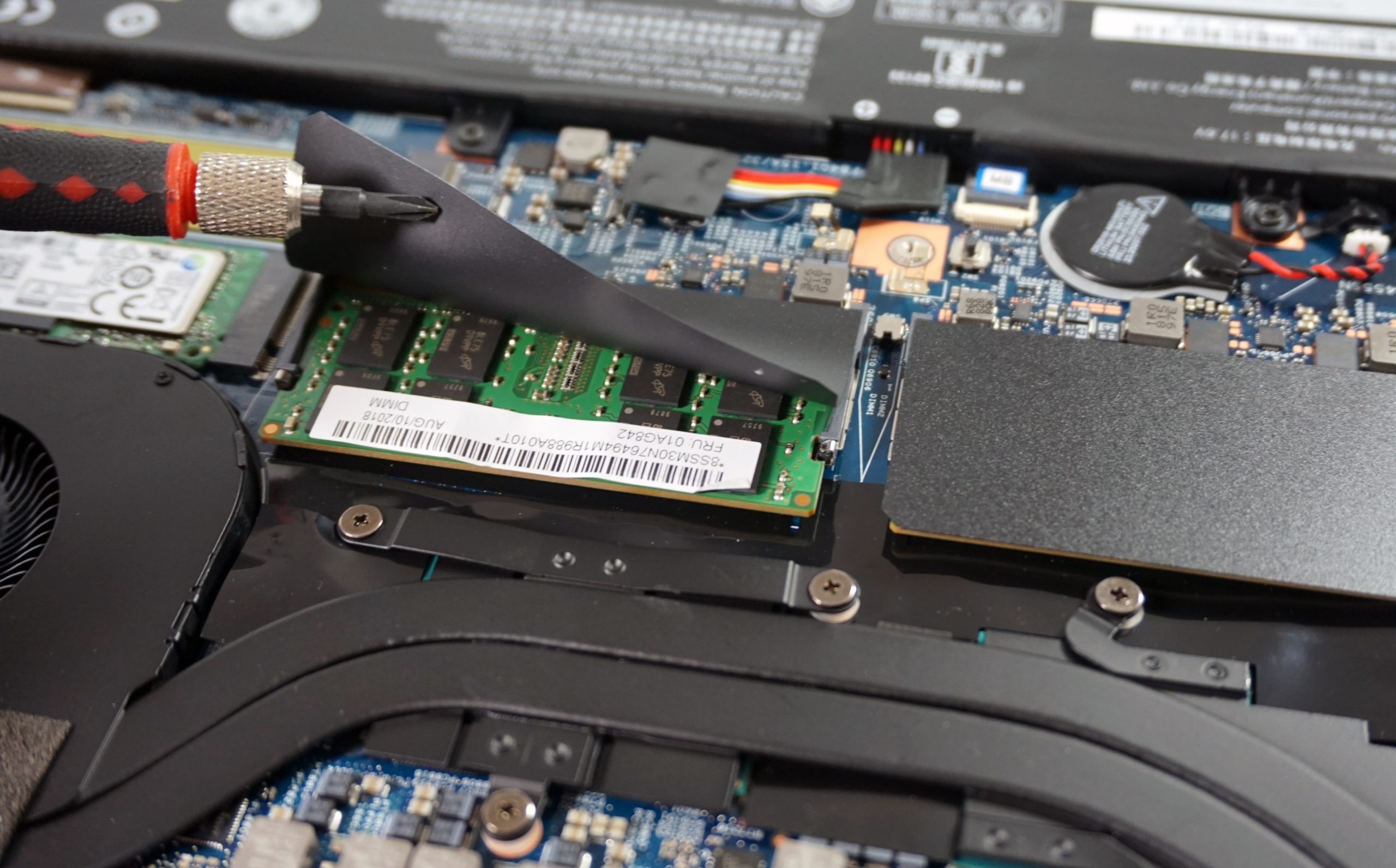 Đánh giá Lenovo ThinkPad X1 Extreme Gen 1: Rất đa năng !, trang web tư vấn về máy tính xách tay