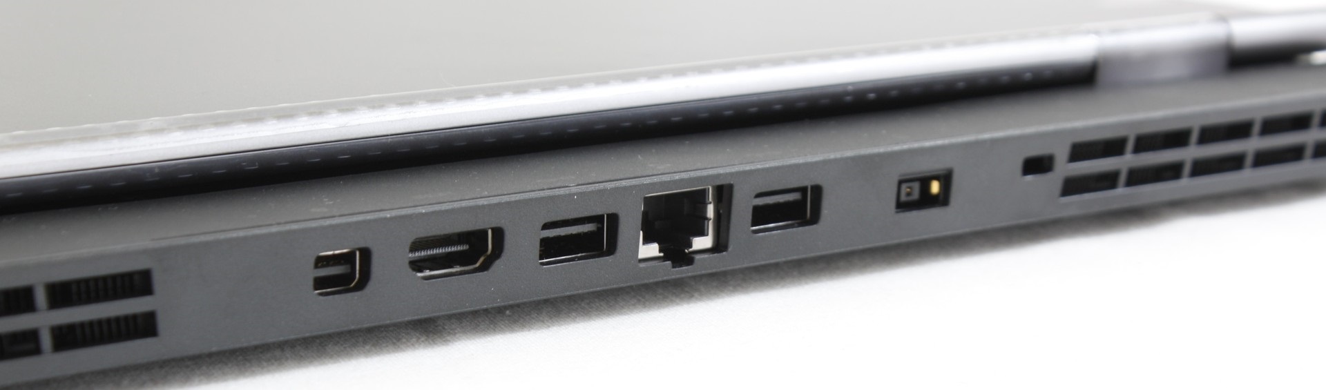 Đánh giá Lenovo Legion Y730-15ICH: Tính năng cao cấp - giá tầm trung, Chuyên trang tư vấn laptop